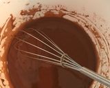 Foto langkah ke 2 dari resep Dadar Lipat Coklat Tanpa Mixer.