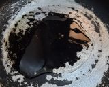 A picture of step 2 of Quick idli fry.