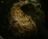 A picture of step 3 of Noodles soup.