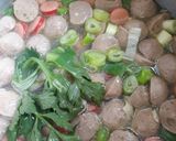 Foto langkah ke 3 dari resep Sup Baso Sosis.