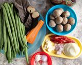 Foto langkah ke 1 dari resep Tumis Buncis, Wortel dan Bakso.