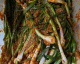 Foto langkah ke 5 dari resep Kimci Daun Bawang dan Sawi Putih.