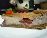 Foto del paso 5 de la receta Tarta de queso con fresas y arándanos dentro