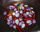 Foto langkah ke 2 dari resep Ayam Penyet Sambel Bawang.