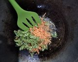 Foto langkah ke 3 dari resep Nasi goreng putih telur.