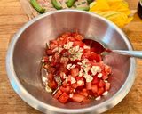 Une image de l'étape 2 de Sauce Vierge.