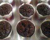 Foto langkah ke 8 dari resep Chocolate Custard Muffin.