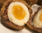 Hình bước làm 5 của món Thịt bọc trứng (Scotch egg)