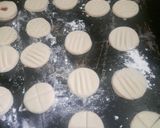 Foto del paso 5 de la receta: Galletitas de maicena sin gluten