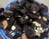 કાજુ-બદામ ચોકલેટ(Dryfruit chocolate recipe in gujarati) રેસીપી સ્ટેપ4ફોટો