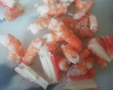 Foto del paso 1 de la receta: Pastel Sándwich de Langostinos 🦐 y Palito de Cangrejo 🦀