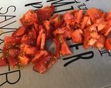 Une image de l'étape 7 de Salade de pâtes marinée aux tomates, concombre, courgette, oignon de roscoff et Lonzo.