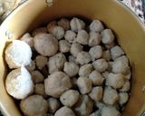 Foto langkah ke 5 dari resep Bakso ayam dan bakso tahu.