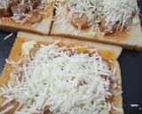 Foto langkah ke 4 dari resep Pizza roti tawar.