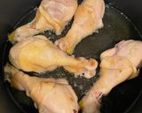 A picture of step 1 of Chicken Egg Noodle Soup (Hủ tíu mì gà).