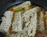 চীজ ফ্রাইড ম্যাগি (cheese fried maggi recipe in Bengali) রেসিপি ধাপ - 3 ছবি