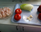 Foto del paso 1 de la receta: Ensalada tibia de Primavera con Gambas