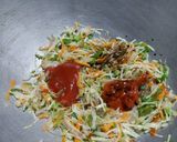 A picture of step 4 of Chinese bhel.