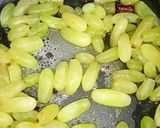 A picture of step 2 of Green grapes murabba.