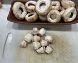 Foto del paso 1 de la receta: Champiñones grandes rellenos acompañado de ají dulce relleno