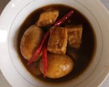 Foto langkah ke 2 dari resep Semur Telor, Tahu dan Kentang pedess.