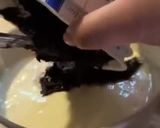 A picture of step 4 of Simple Air-Fried Yogurt Chocolate Basque Cake.
