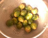 Foto del paso 1 de la receta: Repollitos(coles) de brusela en salsa