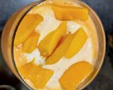 A picture of step 2 of Alphonso Mango Shake.