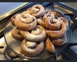 Une image de l'étape 4 de Roulés à la cannelle et aux raisins.