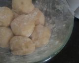 A picture of step 3 of White chapati (oiled thrice and rolled out twice).