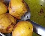 A picture of step 7 of Aloo Bonda.