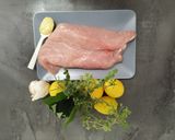 Foto del passaggio 1 della ricetta Petto di tacchino alle erbe cotto a bassa temperatura