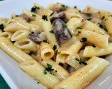 Foto del paso 9 de la receta: Macarrones con setas y salsa de quesos