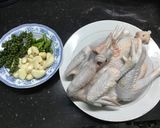 Hình bước làm 1 của món Gà hấp tiêu xanh