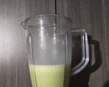 Foto langkah ke 3 dari resep Strawberry Matcha Latte.