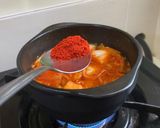 Foto langkah ke 6 dari resep Tuna Kimchi Jjigae 참치김치찌개 | Halal & No Gochujang.