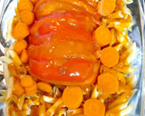 Foto del paso 7 de la receta: Cerdo con pimiento morrón y zanahorias en salsa de tomate