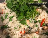 Foto langkah ke 2 dari resep Nasi Goreng Daun Ketumbar.
