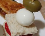 A picture of step 6 of Mini Club Sandwiches with Quail Eggs 🐣.
