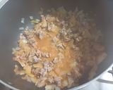 Foto del paso 1 de la receta: Bombitas de papa rellenas con carne y queso