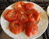 Foto del paso 1 de la receta: Tomates al horno con rodajas de queso Provolone