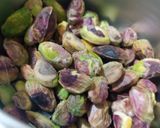 صورة لخطوة 1 من وصفة زبدة الفستق الحلبي