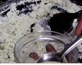 A picture of step 4 of Kaju Katli.
