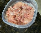 Foto del paso 1 de la receta: Pollo con verduras salteadas para rapiditas