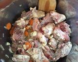 Foto del paso 2 de la receta: Pollo en salsa a mi estilo riojana