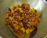 A picture of step 3 of Kumro Potoler Chokka (Bengali Style veg sabzi).