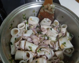 Foto del paso 3 de la receta: Calamares con tomate