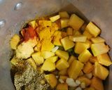 A picture of step 1 of Guvar-kaddu sabji.