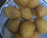A picture of step 3 of Dahi Bhallas.