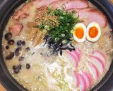A picture of step 6 of Delicious! Rich Tonkotsu-Style Soy Sauce Ramen Hot Pot.